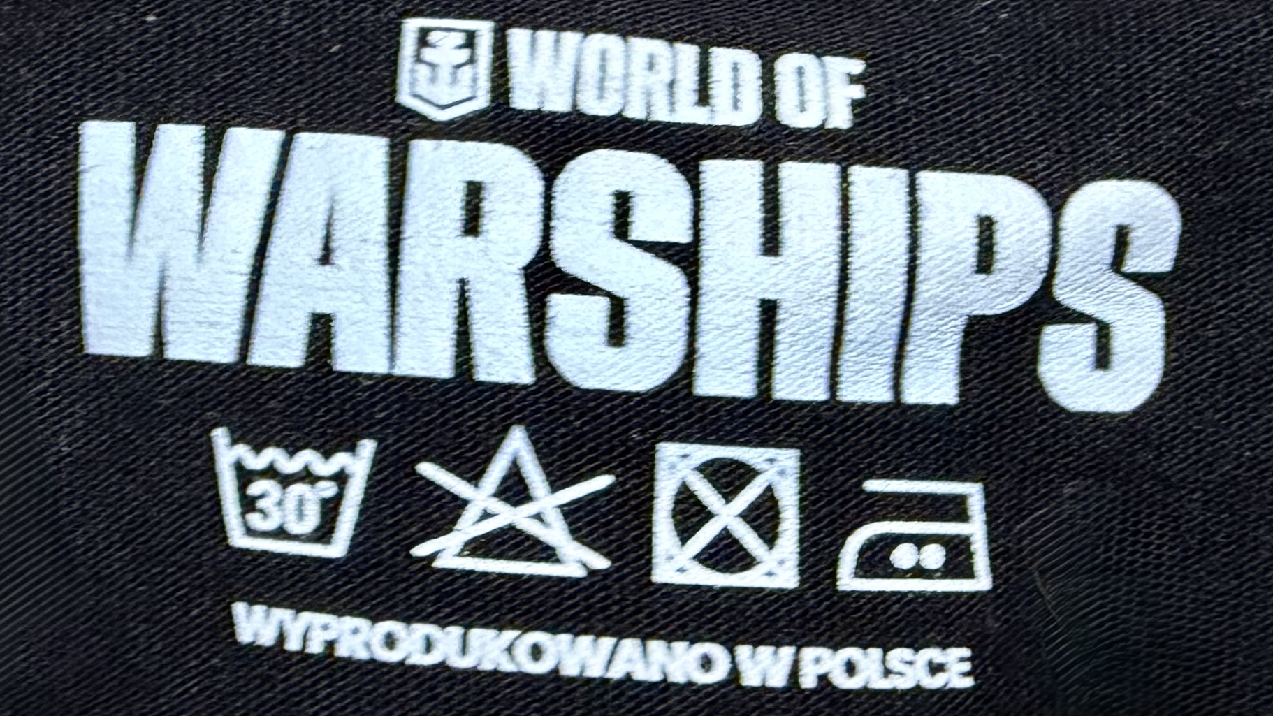 Koszulka marki Corno Owca z nadrukiem JURAJ JANOSIK, wygodna odzież codzienna, biały t-shirt z grafiką.
